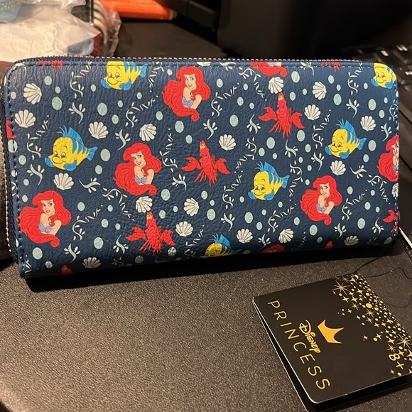 Loungefly Disney Little Mermaid Full Zip Wallet - Picture 5 of 7